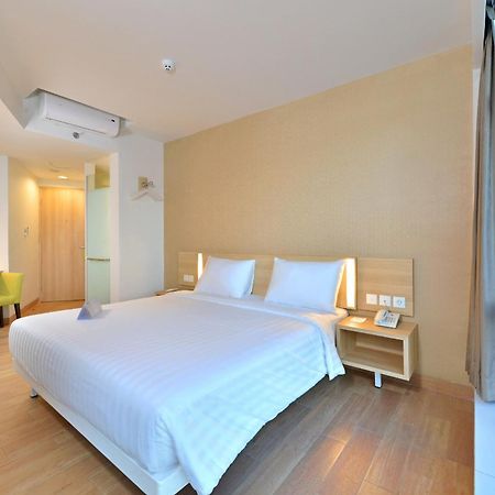 Whiz Prime Hotel Hasanuddin Makasar Exteriér fotografie
