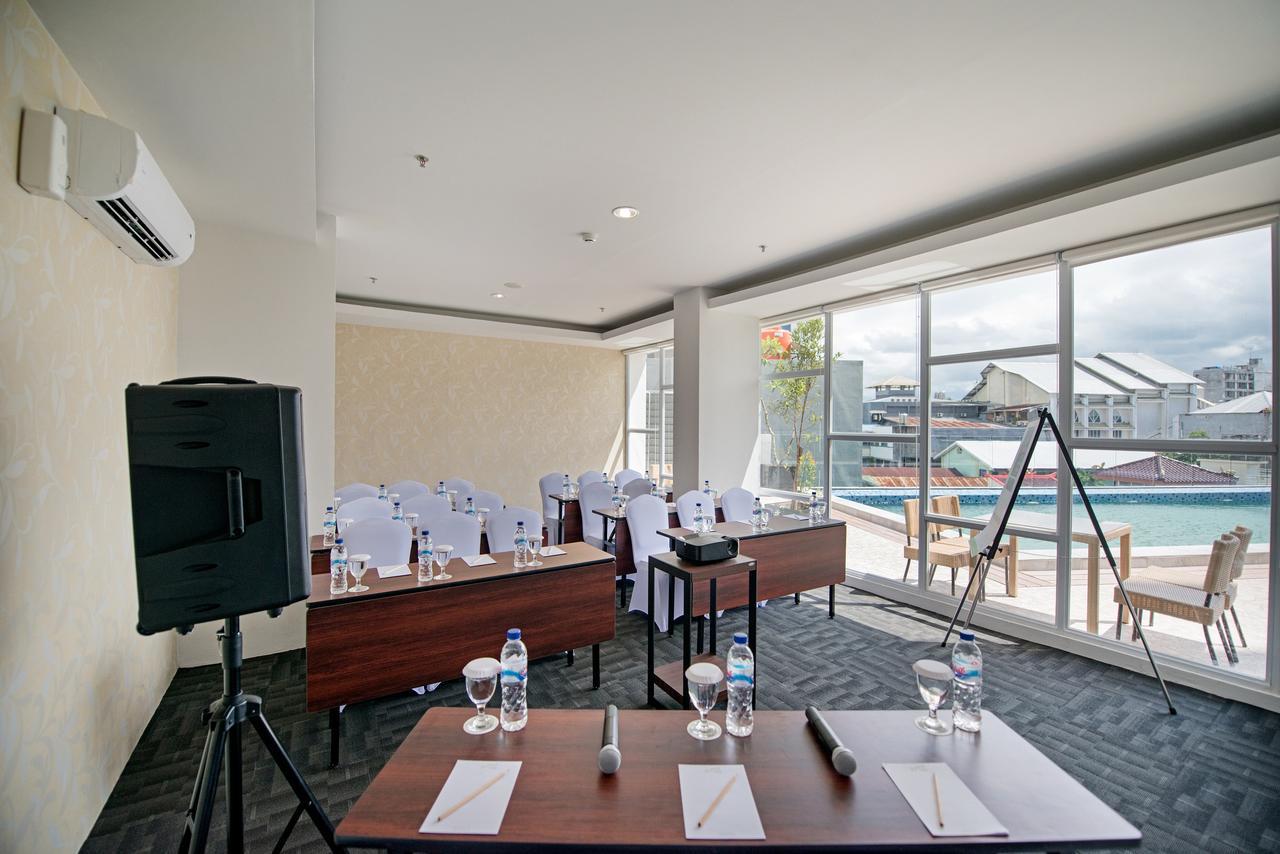 Whiz Prime Hotel Hasanuddin Makasar Exteriér fotografie